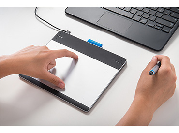 Tableta digitalizadora Wacom Intuos Pen & Touch Small - CTH480L