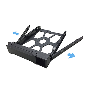 Bandeja para discos rígidos del NAS ASUSTOR DRIVESTOR 4 Pro Gen2 donde podés ver el sistema de instalación sin herramientas.