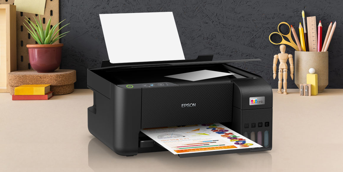 Impresora Multifuncional Epson EcoTank L3210 en un escritorio de oficina