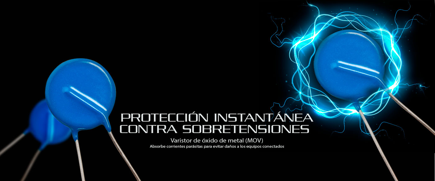 Dos varistores de óxido de metal (MOV) con destellos eléctricos azules que simulan sobretensiones, sobre fondo negro. PROTECCIÓN INSTANTÁNEA CONTRA SOBRETENSIONES. Varistor de óxido de metal (MOV): Absorbe corrientes parásitas para evitar daños a los equipos conectados