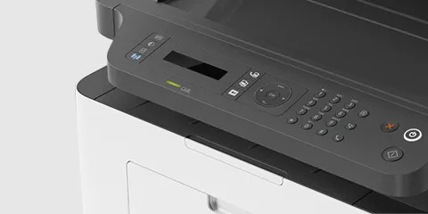 Panel de control superior de la impresora multifunción HP Laser 137fnw con botones de función y pantalla LCD.