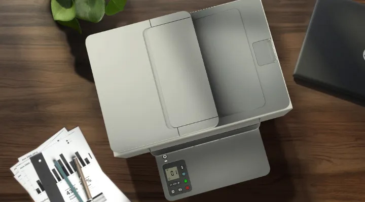 Vista superior de la impresora HP LaserJet M236sdw con panel de control digital y conectividad wifi