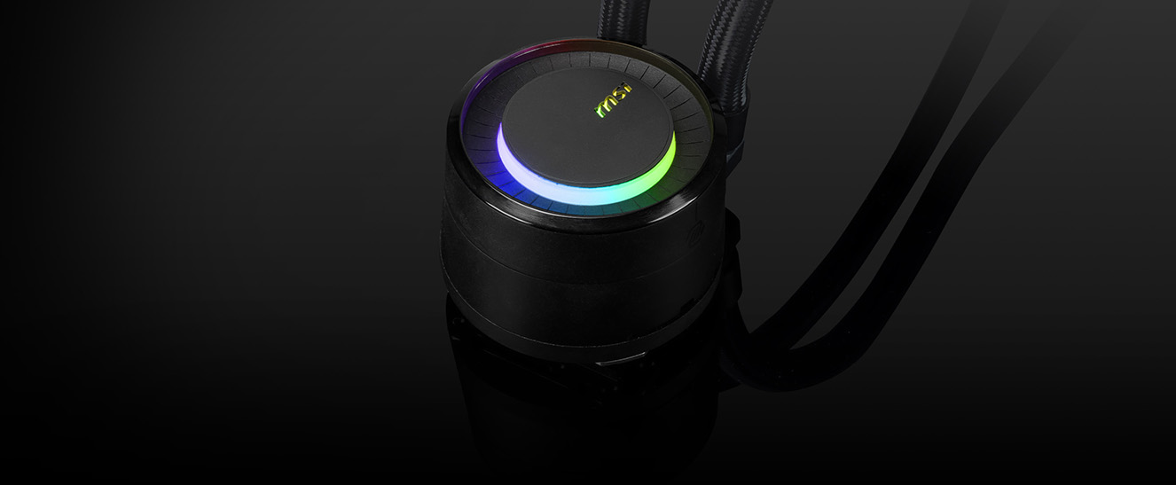Primer plano de la cabeza de la bomba del kit de refrigeración líquida MSI MAG CORELIQUID E240, destacando su diseño circular con un anillo de iluminación ARGB y el logo de MSI.