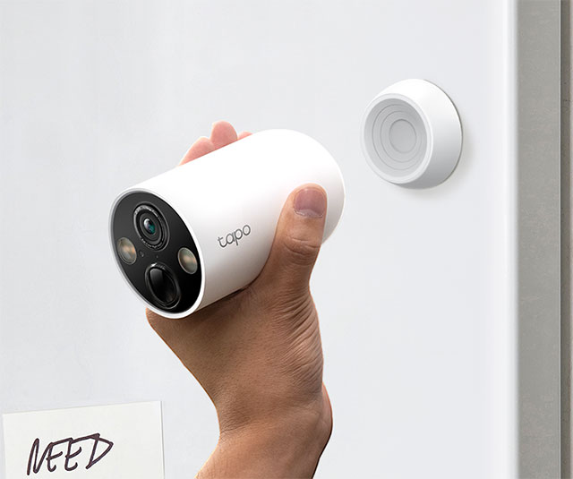Instalación flexible con base magnética en TP-Link Tapo C425