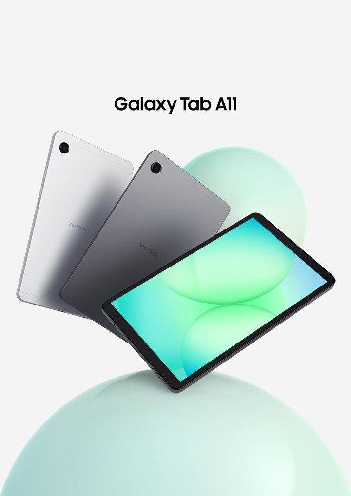 Tres tablets Galaxy Tab A11 están dispuestas en forma de abanico. Las dos de la izquierda muestran el dorso en colores plateado y gris, mientras que la tablet del frente exhibe en pantalla un gráfico con patrón circular en tonos verdosos. Sobre las tablets se lee el texto: Galaxy Tab A11.