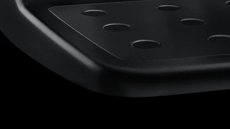 Primer plano de la base antideslizante de la pedalera Logitech G920