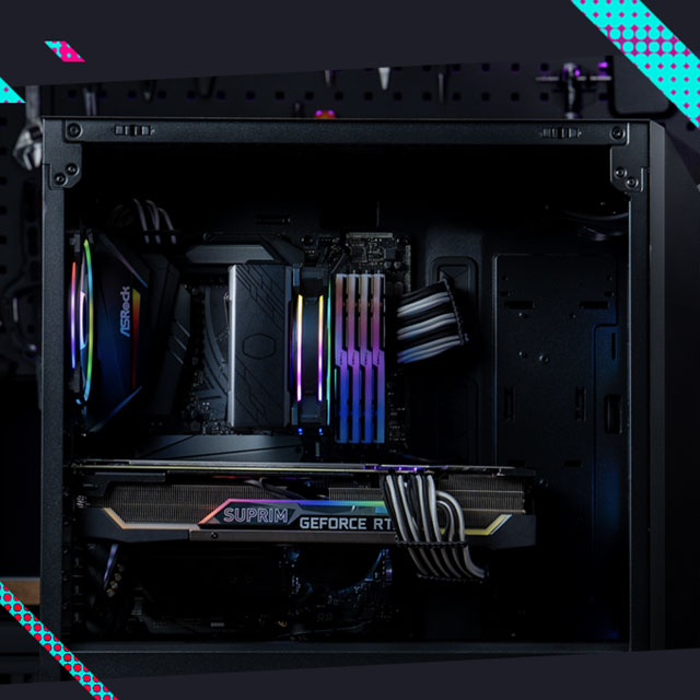 Vista del Cooler para CPU Cooler Master Hyper 212 Halo Black, instalado en un equipo, Amplio rango de compatibilidad