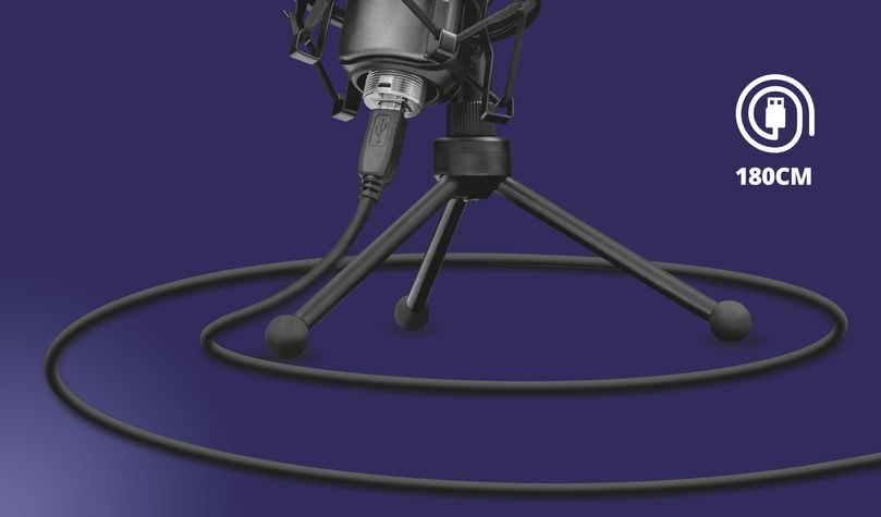 Un Micrófono USB para streaming Trust GXT 242 Lance con un filtro anti-pop y un trípode se encuentra sobre un fondo azul. En la imagen también se ve un icono de un cable usb y el texto: 180cm