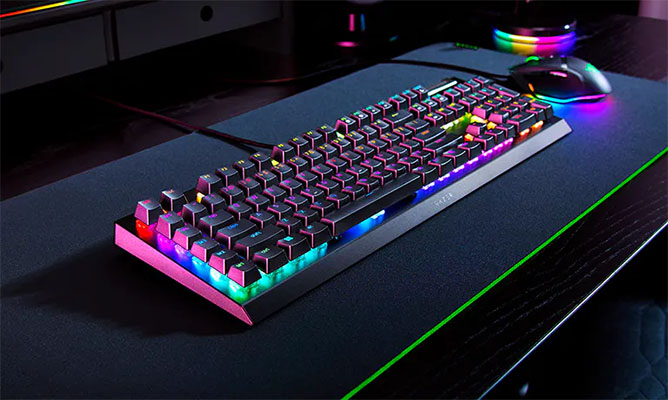 blackwidow v4 x Con Tecnología Razer Chroma™ RGB