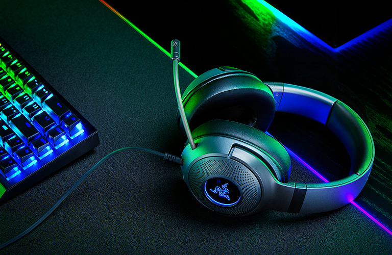 EQUIPADO CON RAZER CHROMA™ RGB