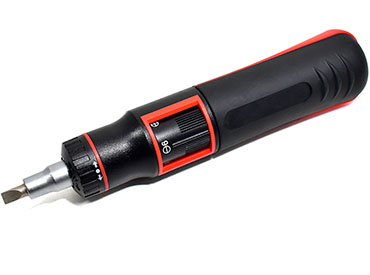 Kit de destornillador con puntas intercambiables autocargables Nisuta (NSK660)